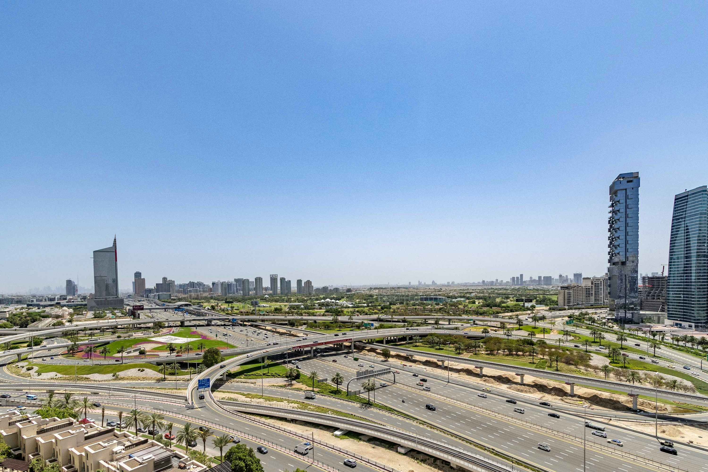 Dubai city intersection